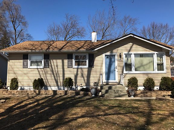 3rd image of 17908 W Winnebago Dr