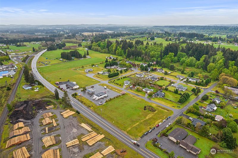 5th image of 9538 184th Avenue SW