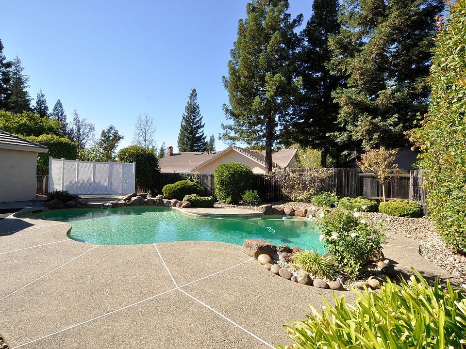 1st image of 140 Dawn River Way