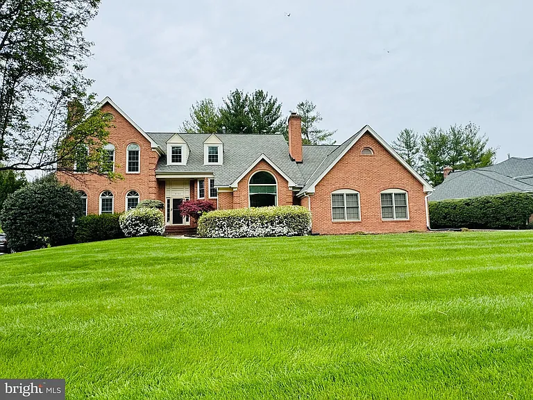 9706 Middleton Ridge Rd — Photo 1
