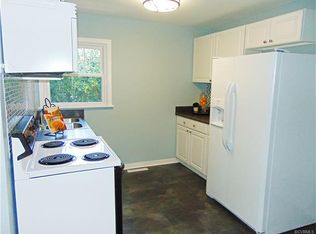 2729 Forest Hills Rd, Petersburg, VA 23805