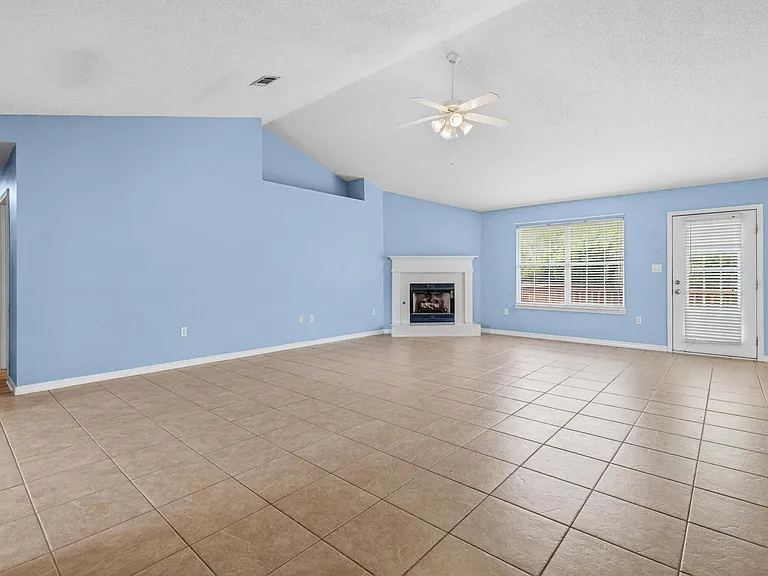 3998 Lauren Ct — Photo 7