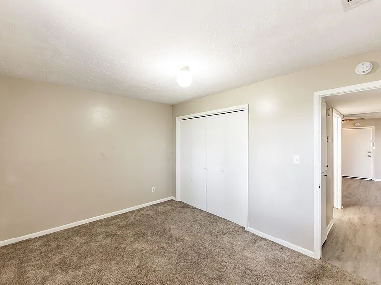 1329 Windsor St #2 — Photo 17