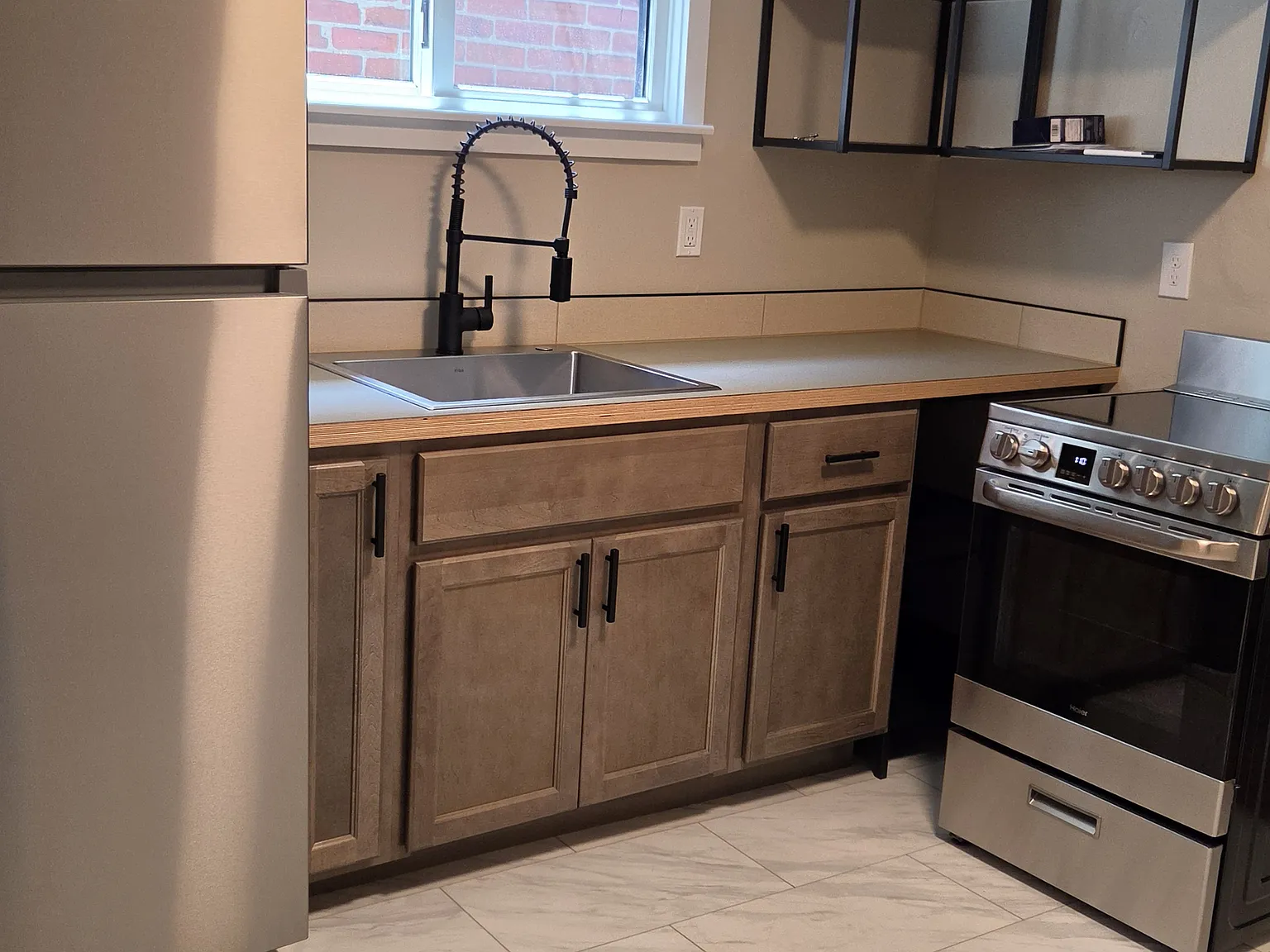 1 bed, 400 sqft, $1,600 — Photo 3