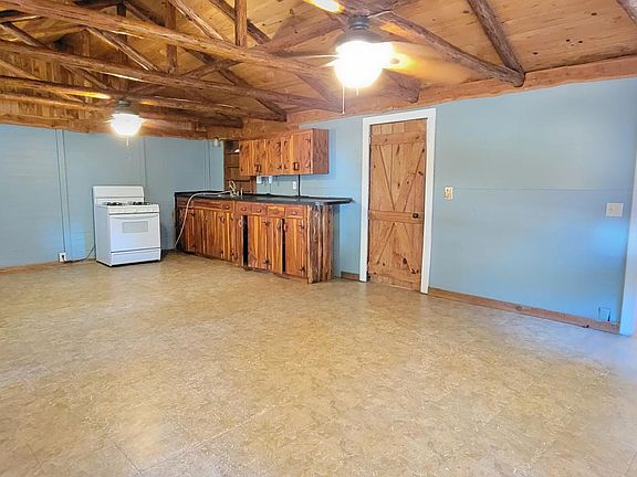 4th image of 200 Turney St
