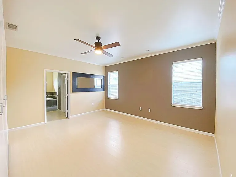 5131 Landing Ct — Photo 8