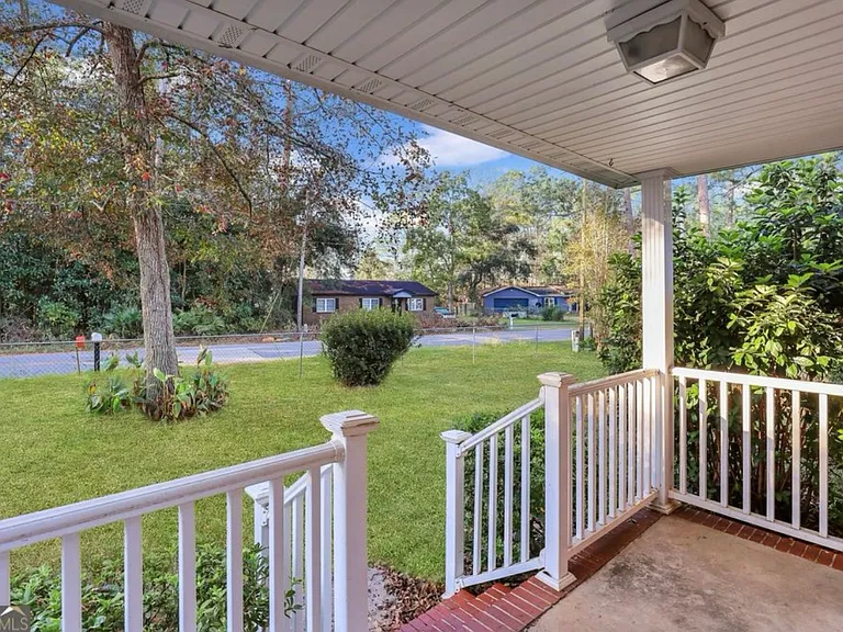 108 Stafford St — Photo 8