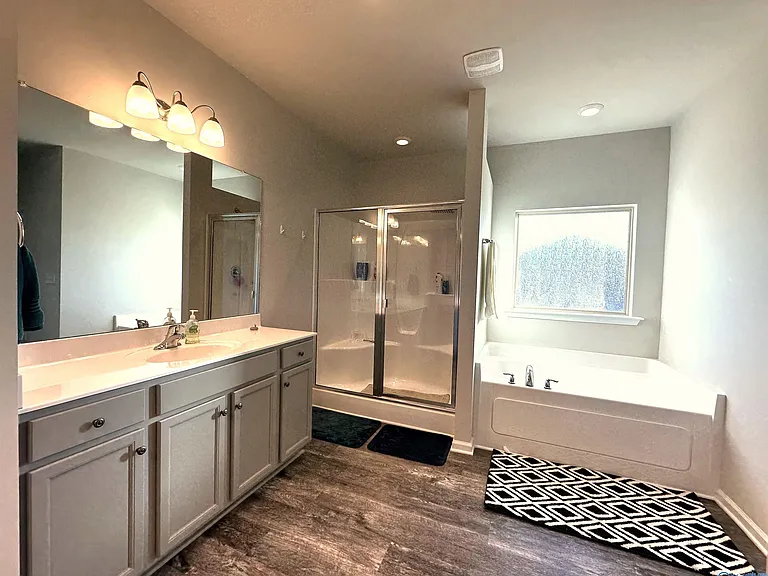 6528 Moon Crest Ln — Photo 11