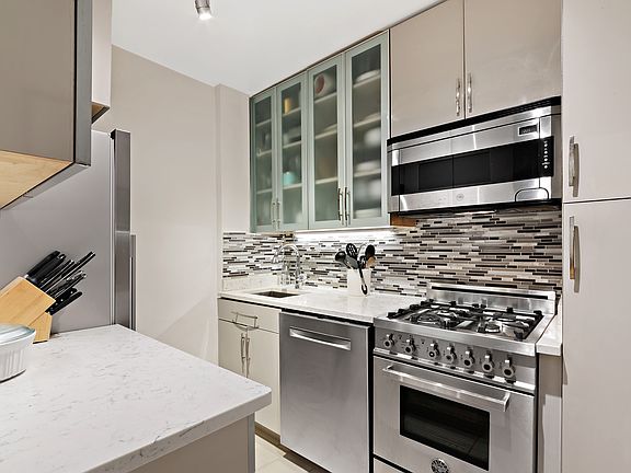 5th image of 140 7th Ave APT 3E