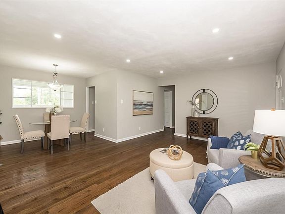 5th image of 8908 Larchwood Ct