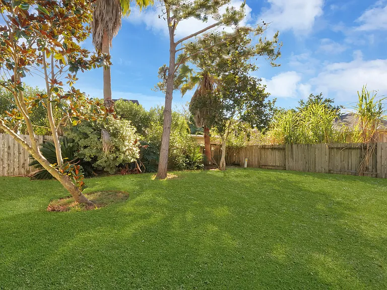 4622 Grand Cayman Dr — Photo 37