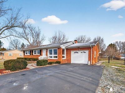 2152 W Rauch Rd, Temperance, MI, 48182