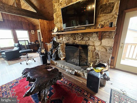 4th image of 1120 Sandy Ridge Rd