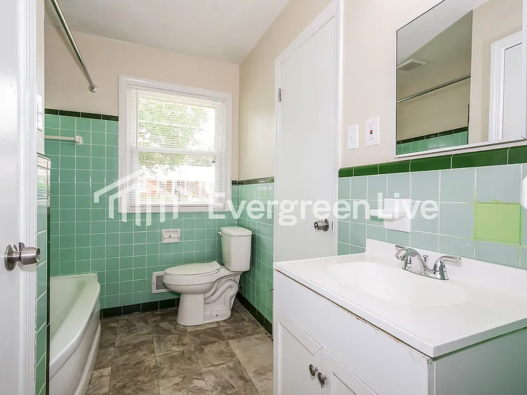 1114 Evans Rd — Photo 9