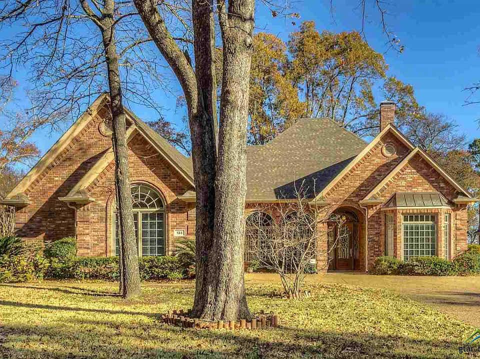 1st image of 133 Dogwood Lakes Cir