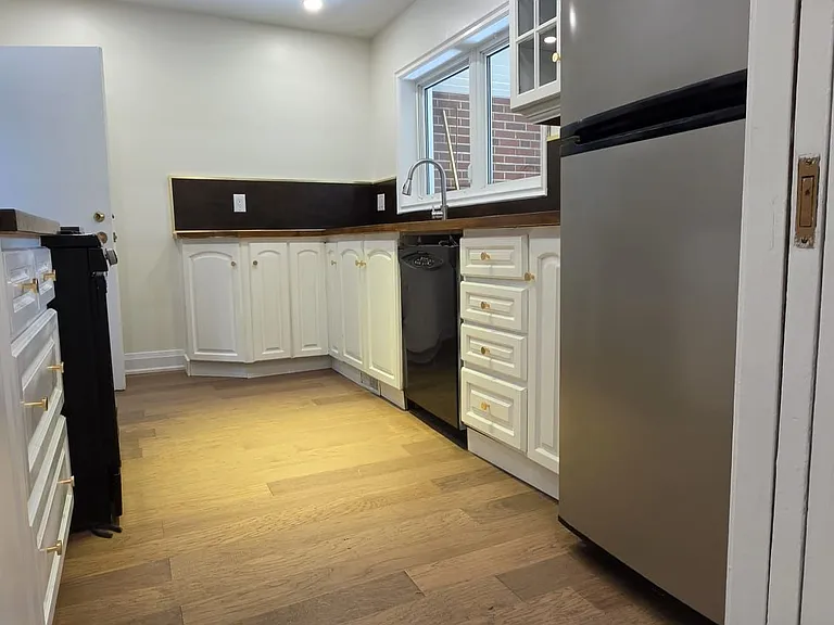 121 Trayborn Dr #MAIN — Photo 8