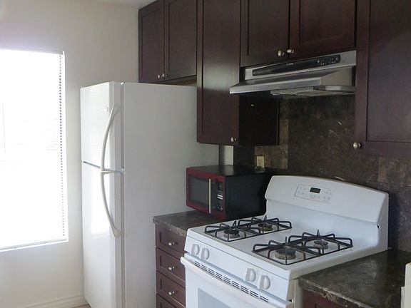 3rd image of 8361 Capricorn Way APT 18