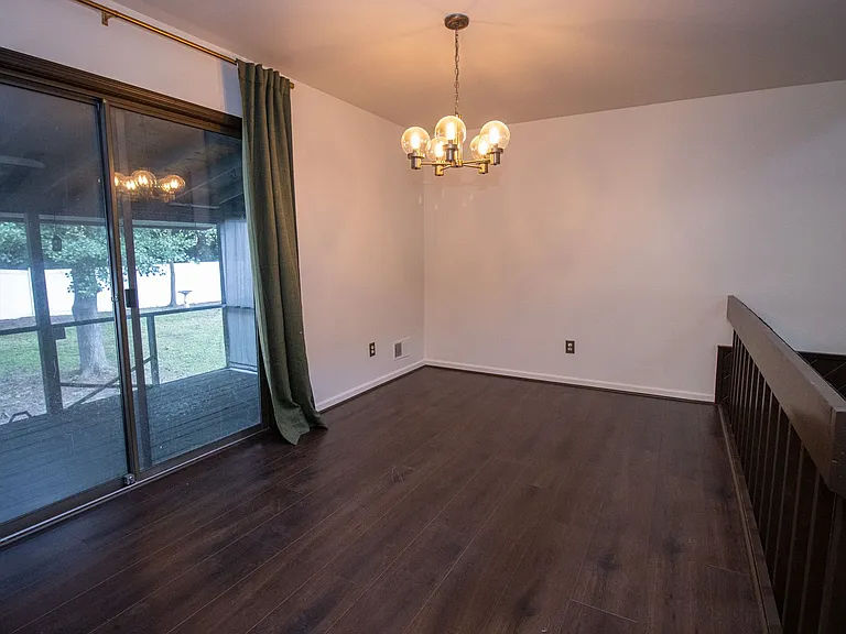 140 Land Of Lakes Cir — Photo 5