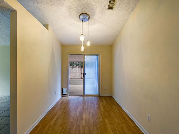 5th image of 12653 Deeder Ln