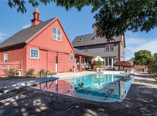 40 Prospect St, Mystic, CT 06355