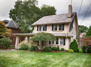 24 Lebanon Hills Dr, Mt Lebanon, PA