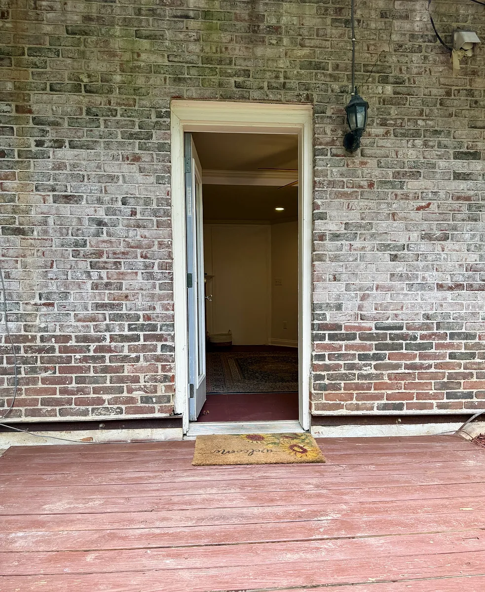 Building Photo - 7035 Willowick Dr