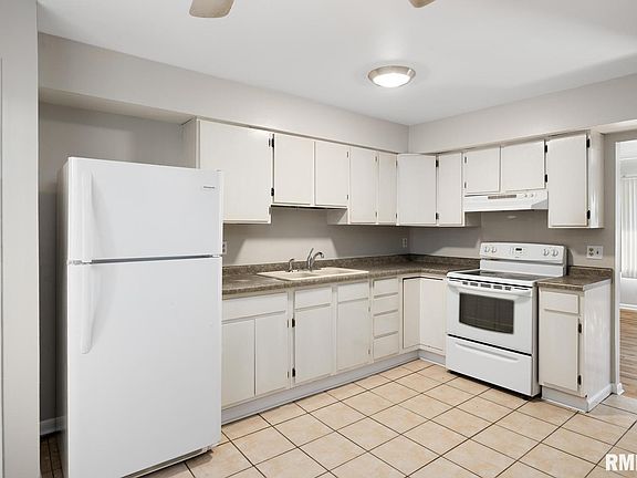 4th image of 909 E Marietta Ave