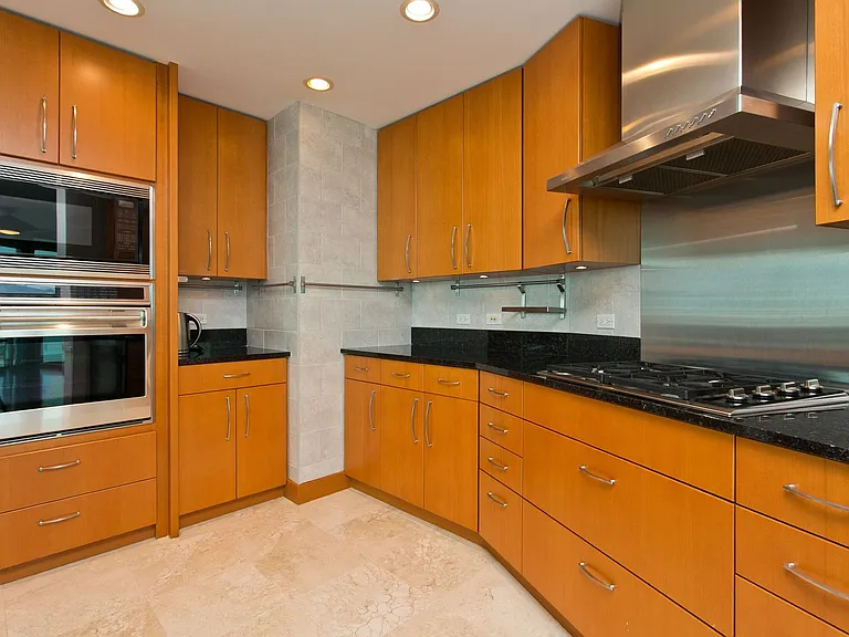 1288 Ala Moana Blvd #20D — Photo 18