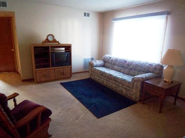 1st image of 1343 Meadowcreek Dr