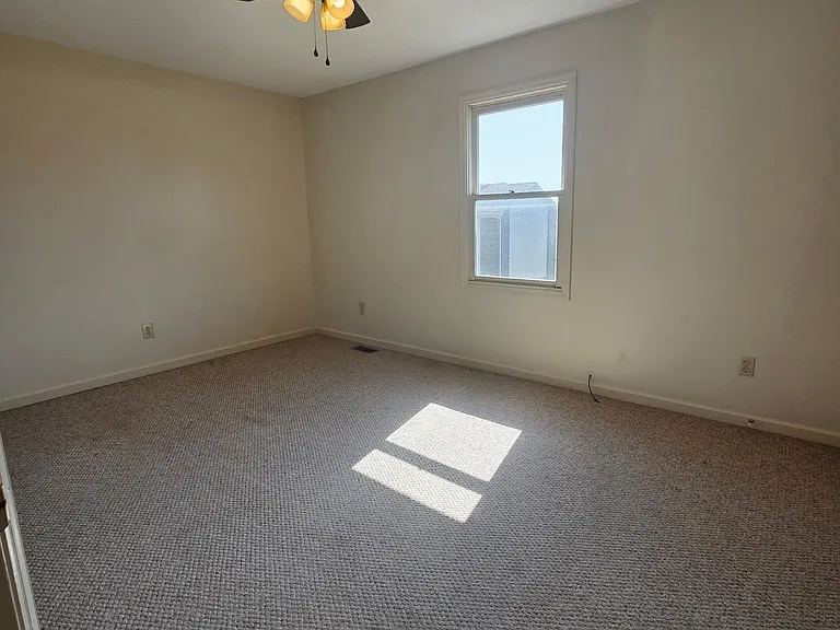 108 Robroy Ln — Photo 11