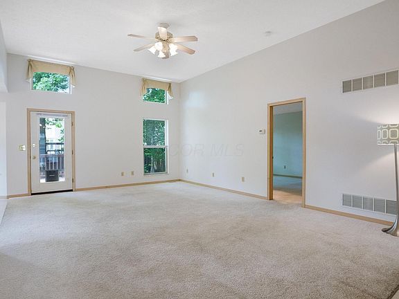 4th image of 1518 Meadowlark Ln