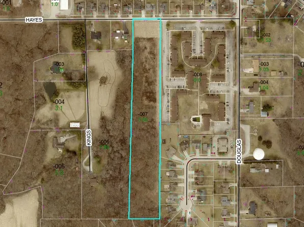 Hayes Ave, Charleston, IL 61920