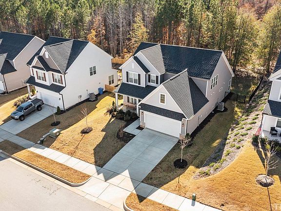 5th image of 816 Logan Meadow Ct