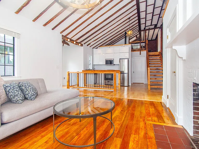 5 Everett St #5 — Photo 2