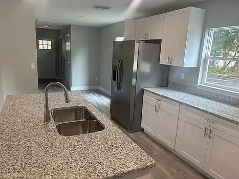 420 S 9th Ave — Photo 11