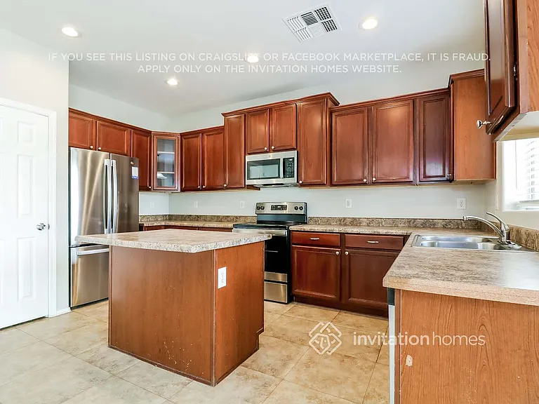 8806 W Gardenia Ave — Photo 6