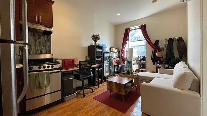 Rented by Strivers Management Group Corp (Brokerage) | media 1