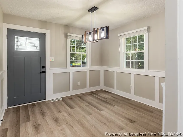 216 Circle Ct — Photo 7
