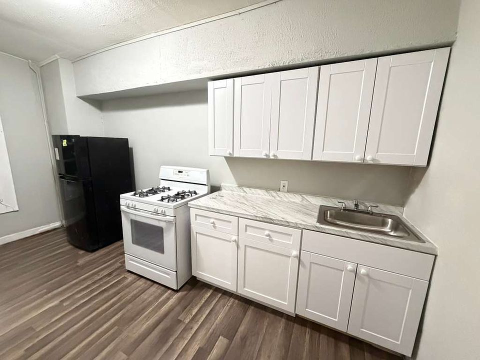 1st image of 290 Martin Luther King Dr #2E