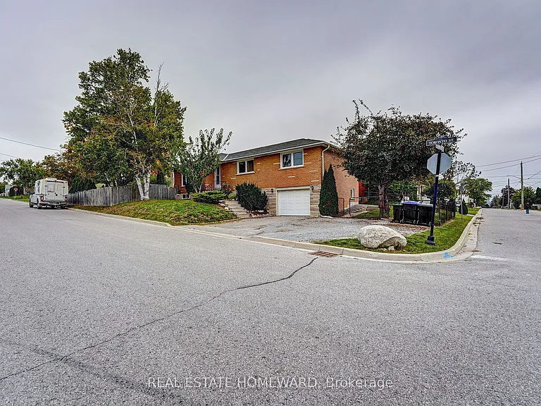 77 Toronto St #LOWER — Photo 3
