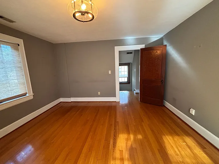 2412 Alberta Ave SW — Photo 43