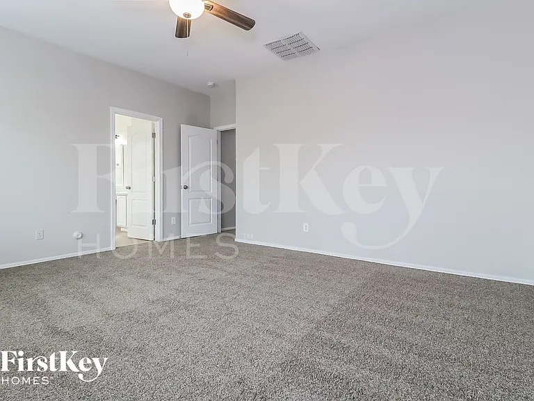9434 W Berkeley Rd — Photo 9