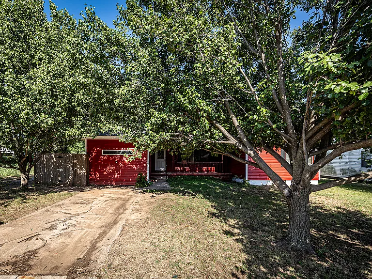 713 NW 32nd St — Photo 33