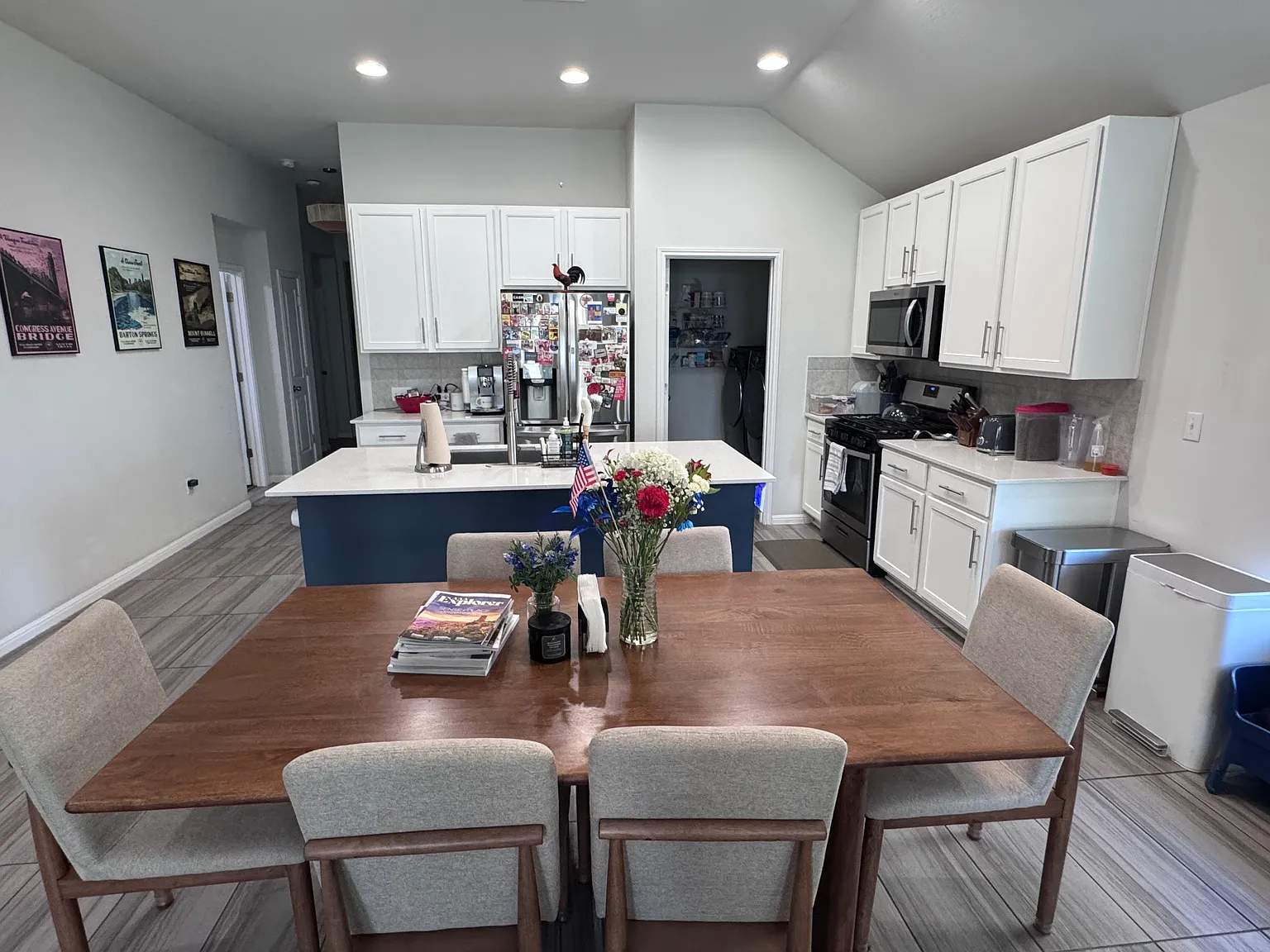 3 bed, 1381 sqft, $2,900 — Photo 3