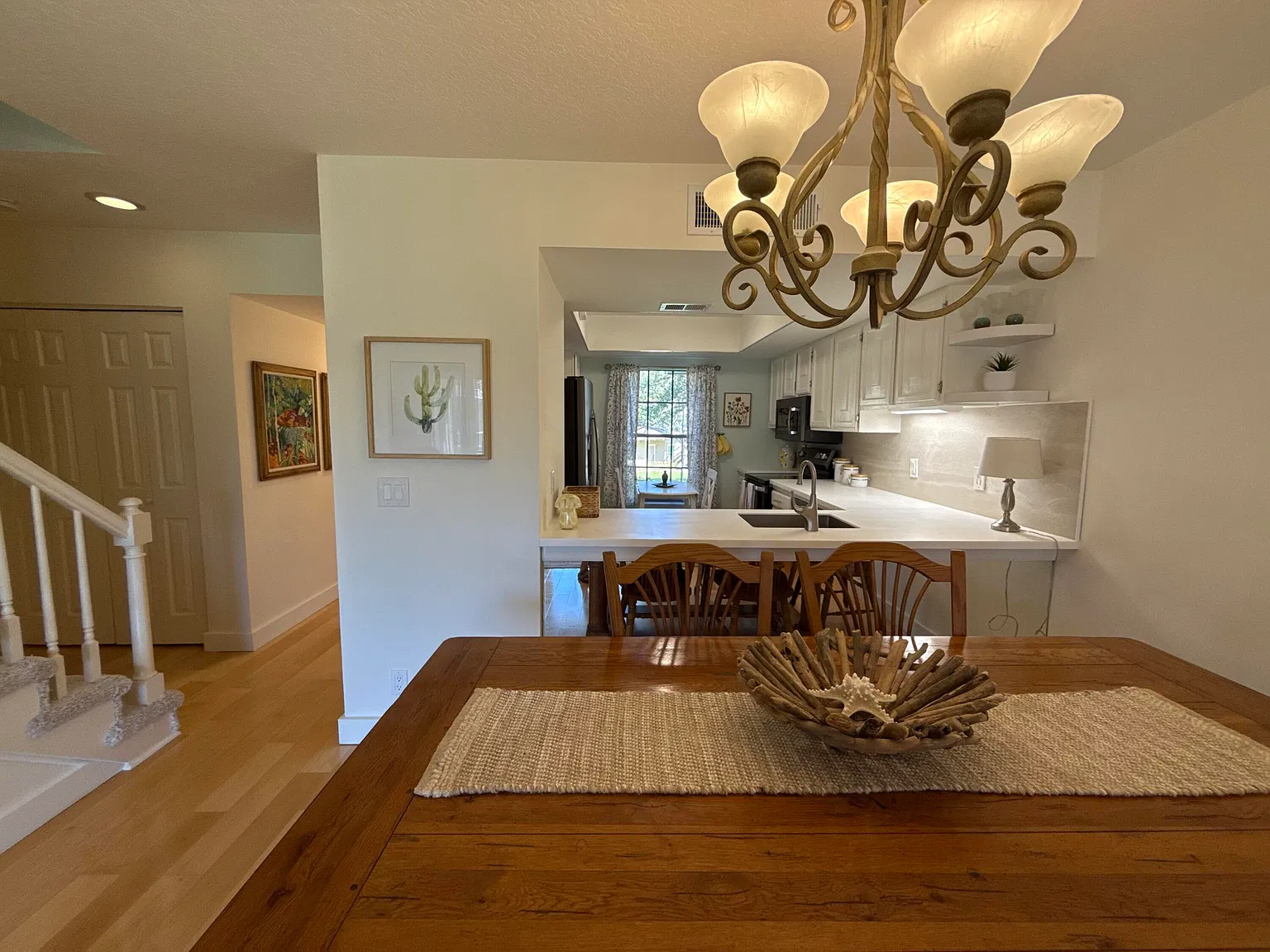 2 bed, 2.5 bath, 1205 sqft, $5,000 — Photo 3