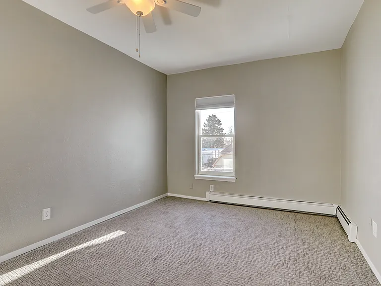 2524 N High St — Photo 28