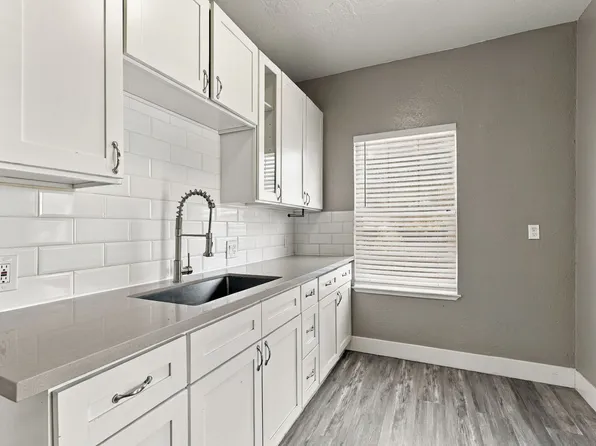 2982 26th Ave, 2982 26th Ave, Sacramento, CA 95820
