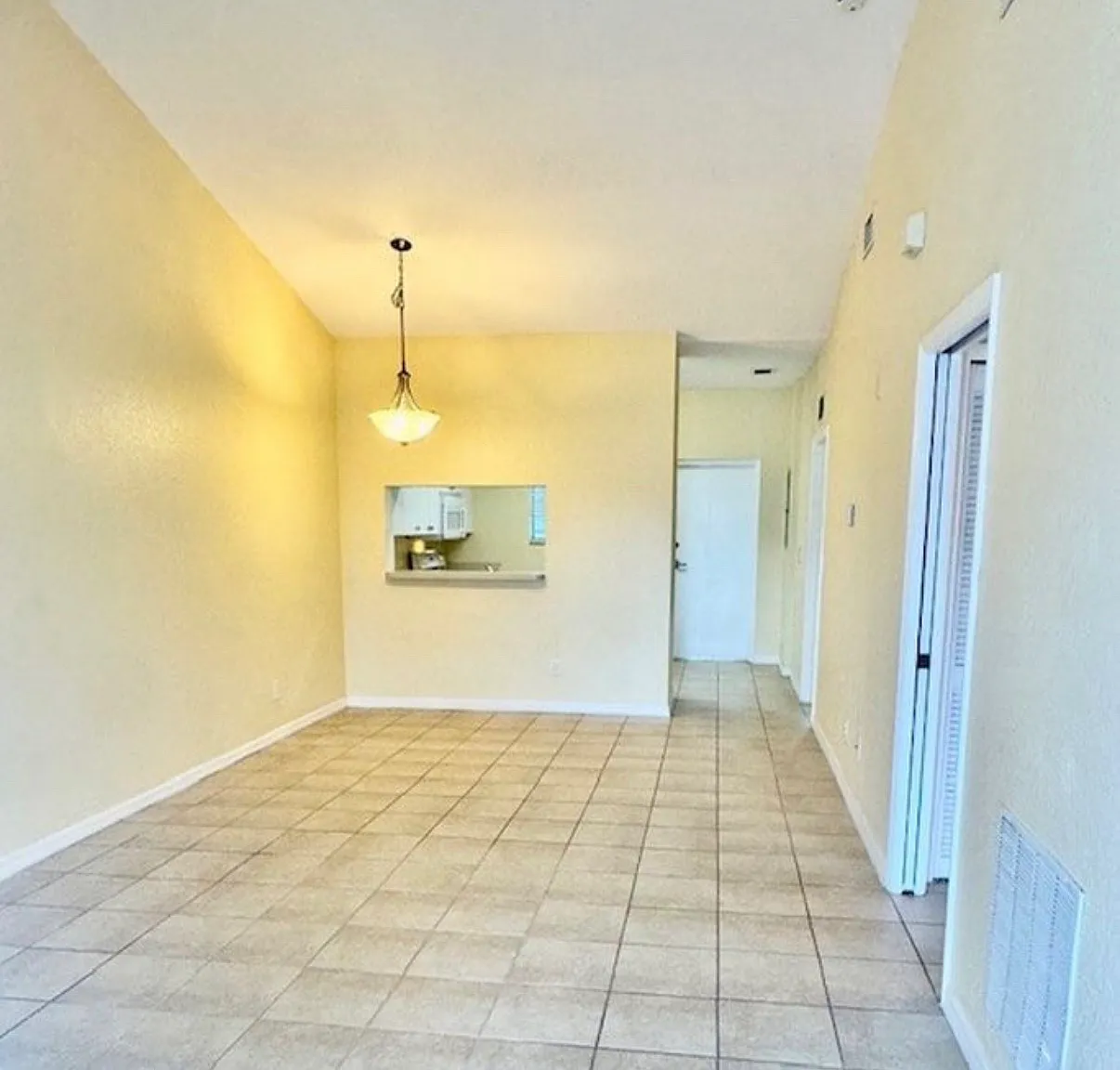 2 bed, 932 sqft, $1,500 — Photo 1