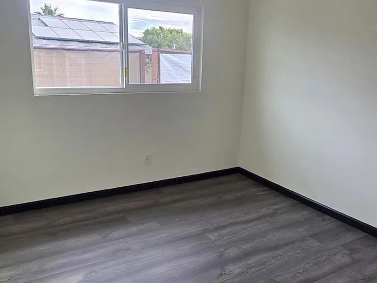 754 Marjorie Dr — Photo 5
