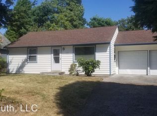 310 SW 110th St, Seattle, WA 98146